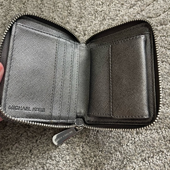 Michael Kors Wallet - Picture 3 of 4